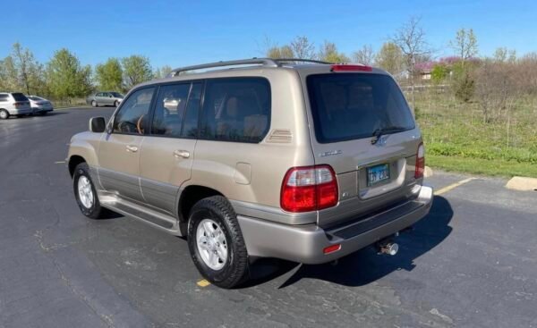2000 Lexus LX 470 - Image 15
