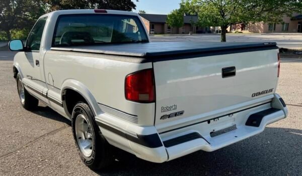 1996 Chevrolet S-10 LS - Image 3