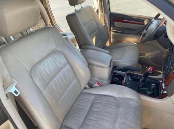 2000 Lexus LX 470 - Image 8