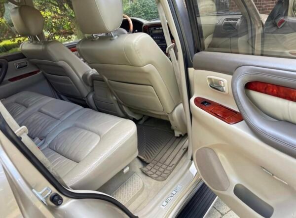 2000 Lexus LX 470 - Image 7