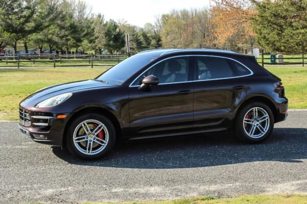 2015 Porsche Macan Turbo