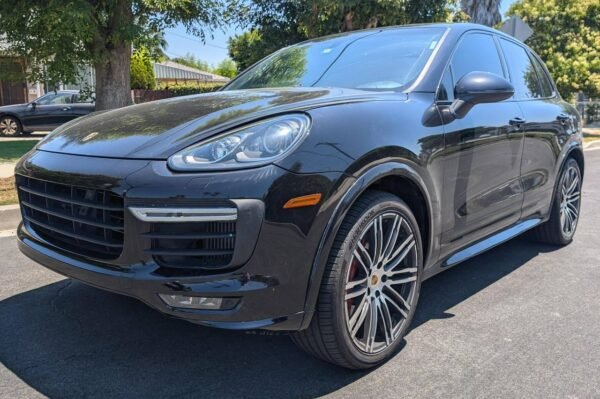 2016 Porsche Cayenne GTS - Image 7