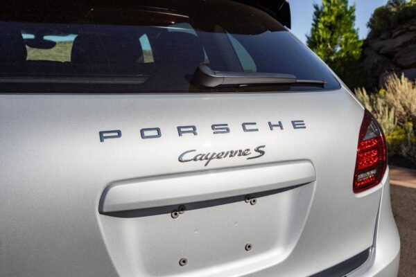 2012 Porsche Cayenne S - Image 16