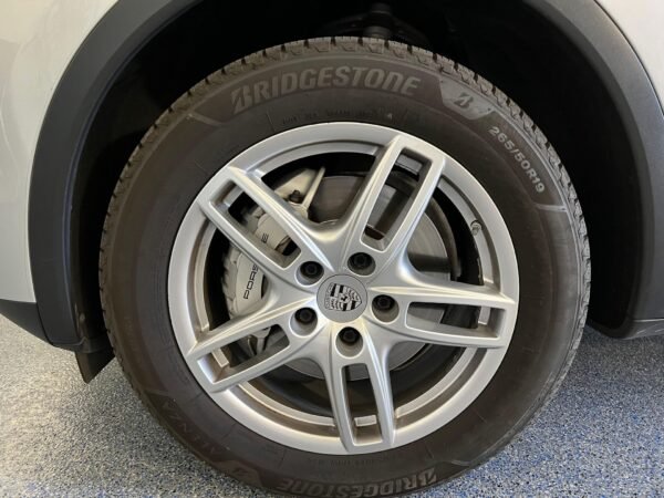 2012 Porsche Cayenne S - Image 15