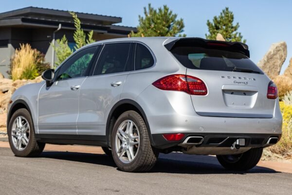 2012 Porsche Cayenne S - Image 11