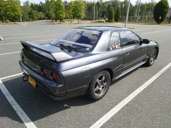 1990 Nissan Skyline GT-R - Image 13