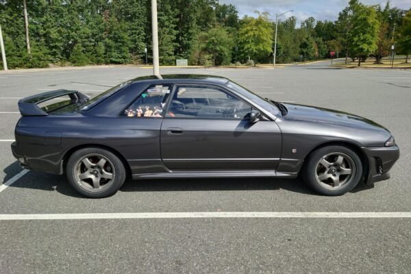 1990 Nissan Skyline GT-R - Image 10
