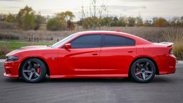 2018 Dodge Charger SRT Hellcat - Image 2