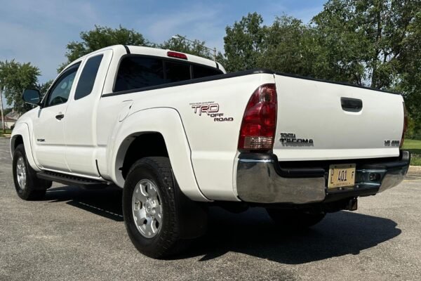2010 Toyota Tacoma TRD Off-Road Access Cab 4x4 - Image 10
