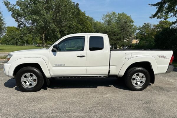 2010 Toyota Tacoma TRD Off-Road Access Cab 4x4 - Image 5
