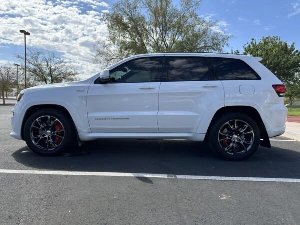 2016 Jeep Grand Cherokee SRT - Image 11
