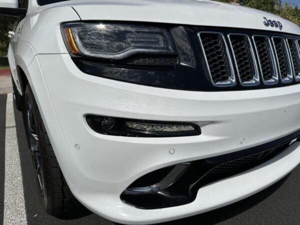 2016 Jeep Grand Cherokee SRT - Image 6