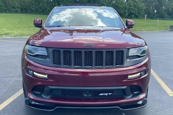2016 Jeep Grand Cherokee SRT - Image 16