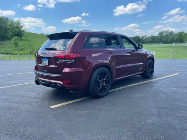 2016 Jeep Grand Cherokee SRT - Image 11