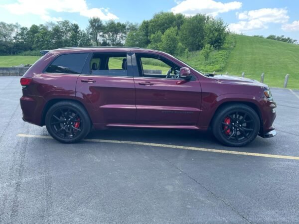 2016 Jeep Grand Cherokee SRT - Image 6