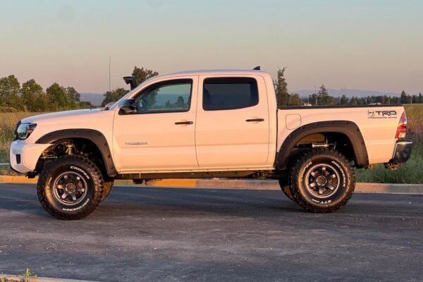 2012 Toyota Tacoma TRD Off-Road Double Cab 4x4 - Image 10