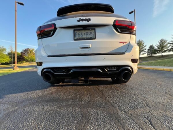 2017 Jeep Grand Cherokee SRT - Image 17