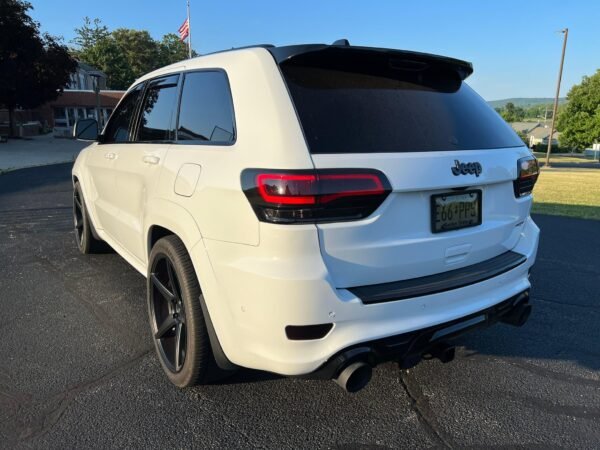 2017 Jeep Grand Cherokee SRT - Image 13