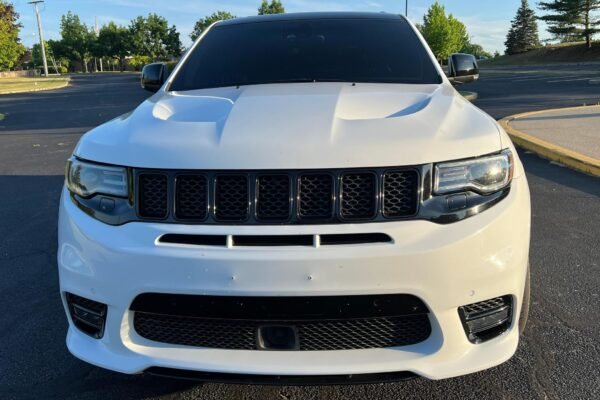 2017 Jeep Grand Cherokee SRT - Image 11