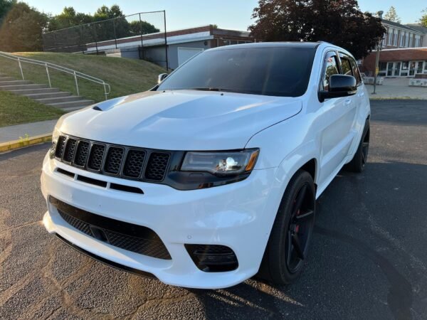 2017 Jeep Grand Cherokee SRT - Image 16