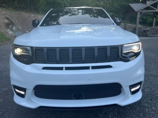 2017 Jeep Grand Cherokee SRT - Image 10