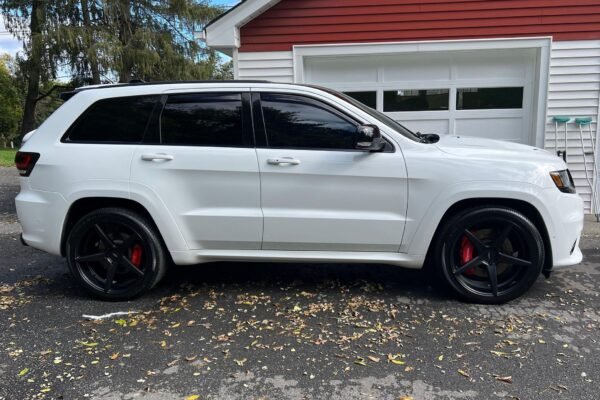 2017 Jeep Grand Cherokee SRT - Image 5