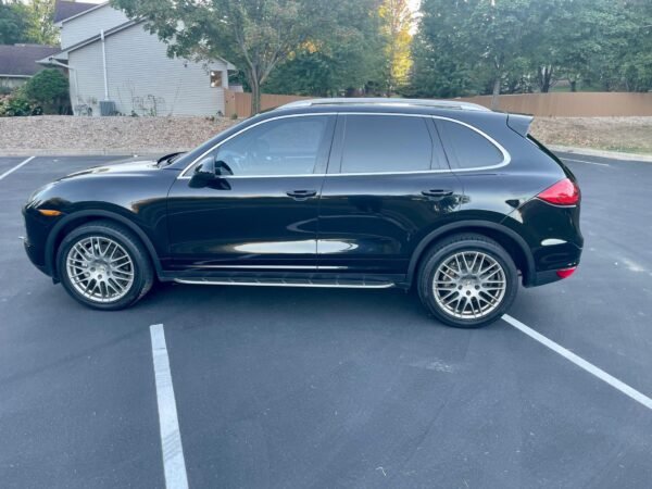 2011 Porsche Cayenne S - Image 20