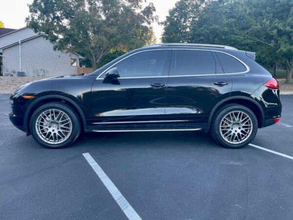 2011 Porsche Cayenne S - Image 14