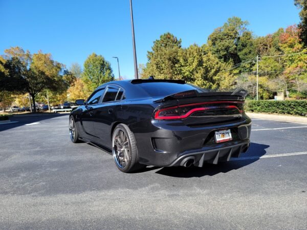 2015 Dodge Charger SRT Hellcat - Image 12