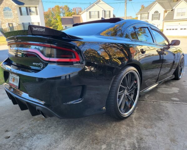 2015 Dodge Charger SRT Hellcat - Image 13