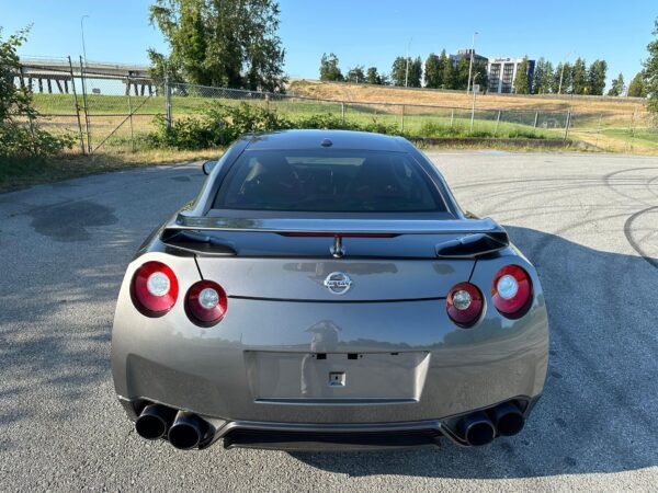 2014 Nissan GT-R Premium - Image 21