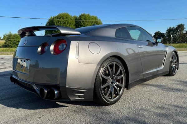2014 Nissan GT-R Premium - Image 7