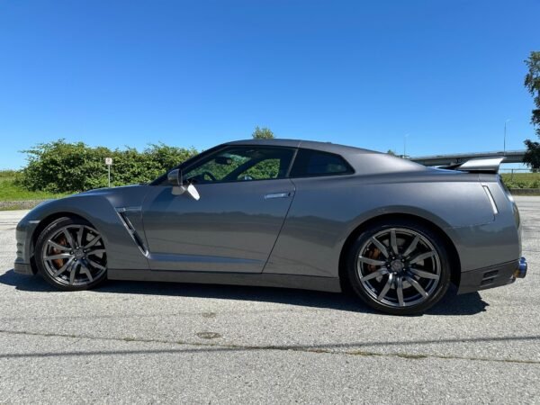 2014 Nissan GT-R Premium - Image 18