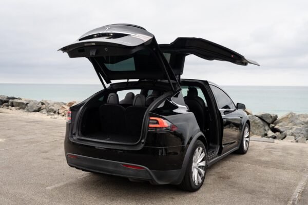 2020 Tesla Model X Long Range Plus - Image 30