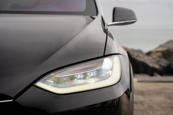 2020 Tesla Model X Long Range Plus - Image 7