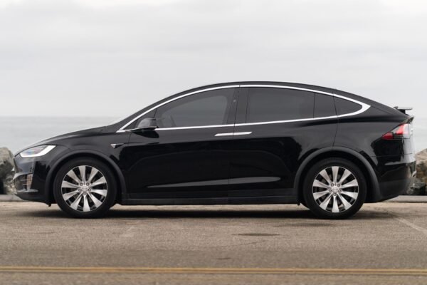 2020 Tesla Model X Long Range Plus - Image 31