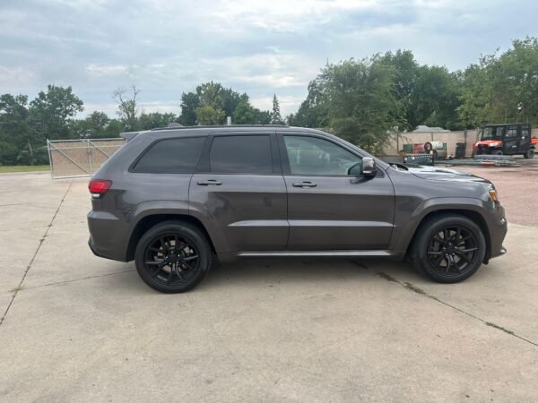 2018 Jeep Grand Cherokee Trackhawk - Image 11