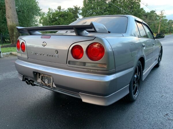 1998 Nissan Skyline 25GT-X Sedan - Image 19