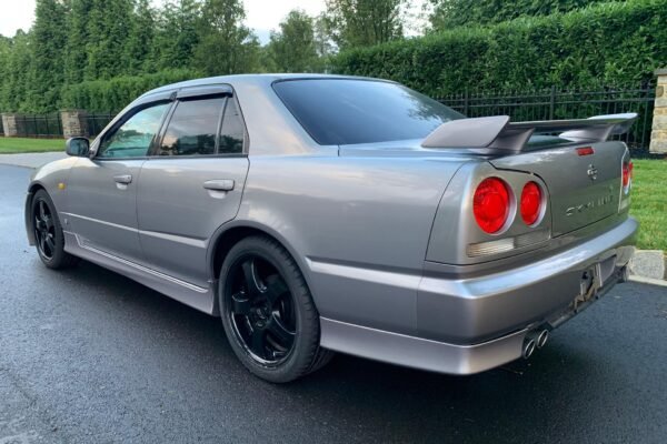 1998 Nissan Skyline 25GT-X Sedan - Image 17