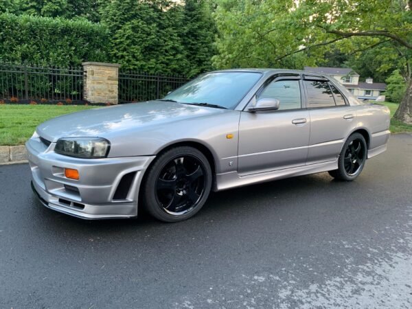 1998 Nissan Skyline 25GT-X Sedan - Image 10