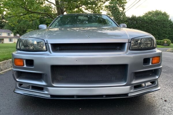 1998 Nissan Skyline 25GT-X Sedan - Image 3