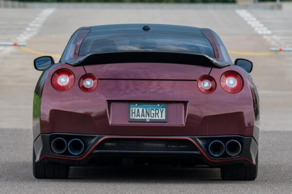 2009 Nissan GT-R - Image 10