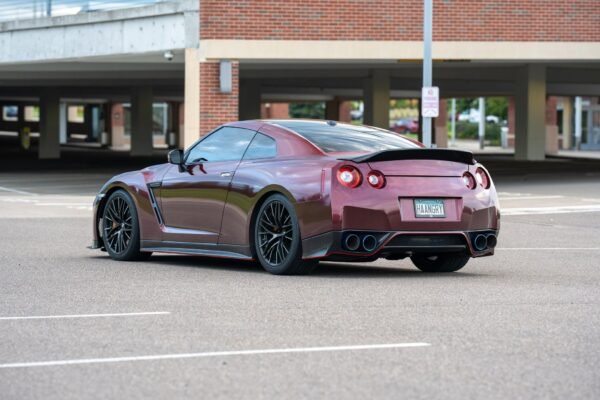 2009 Nissan GT-R - Image 12