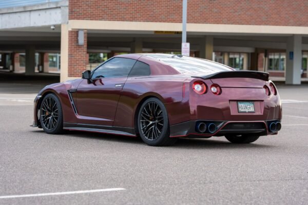 2009 Nissan GT-R - Image 2