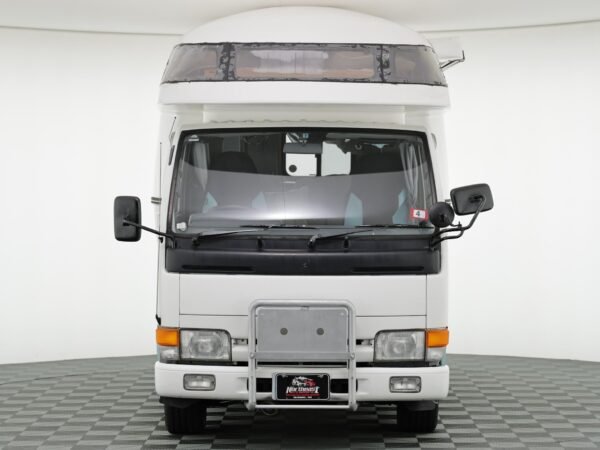 1994 Nissan Atlas 100 Camper - Image 10