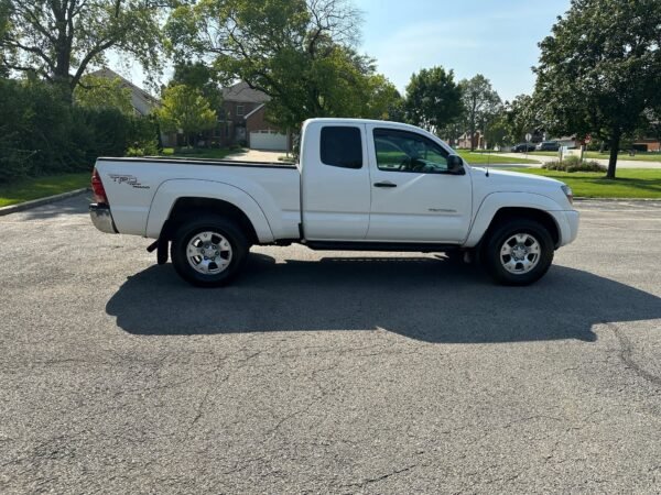 2010 Toyota Tacoma TRD Off-Road Access Cab 4x4 - Image 3