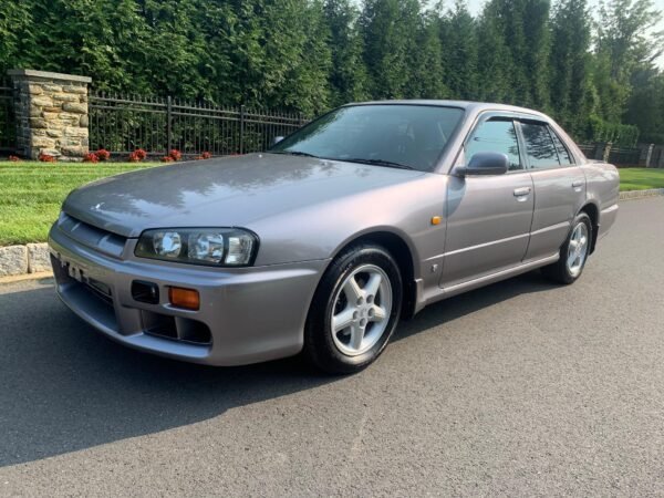1999 Nissan Skyline GT Sedan - Image 9