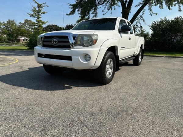 2010 Toyota Tacoma TRD Off-Road Access Cab 4x4 - Image 2