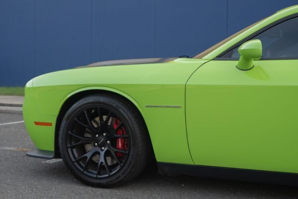 2015 Dodge Challenger SRT Hellcat - Image 2