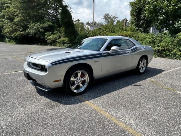2010 Dodge Challenger R/T - Image 9